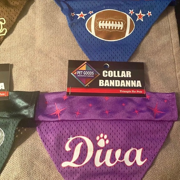 Set of 4 Over-The-Collar Dog Decorative Bandanna - Picture 4 of 4